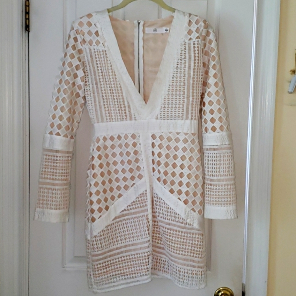 Cream Textured Dress MisGuided
